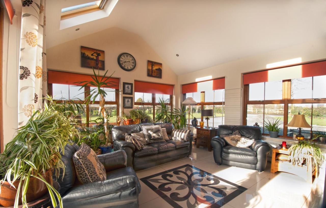 Knockalla Luxury Property With Hot Tub Suitable For Families Portadown Dış mekan fotoğraf