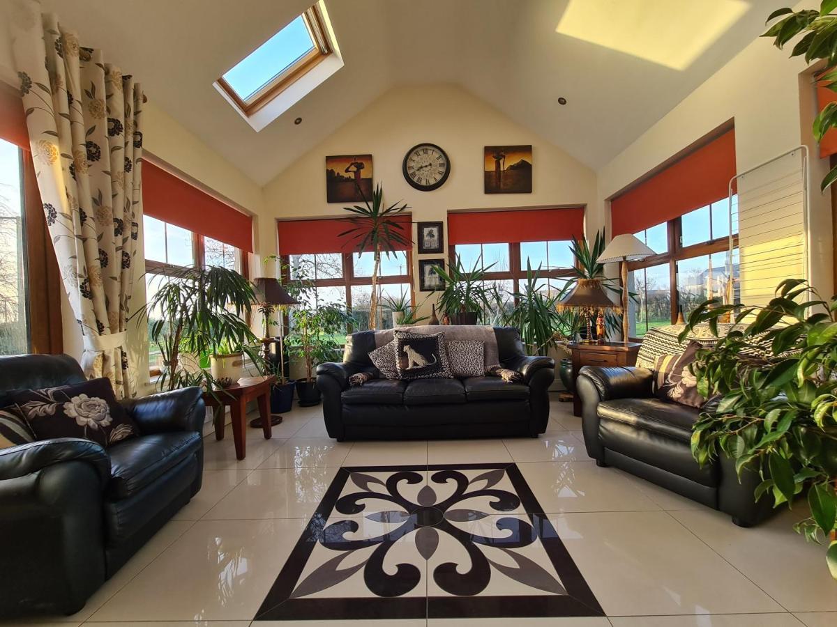 Knockalla Luxury Property With Hot Tub Suitable For Families Portadown Dış mekan fotoğraf
